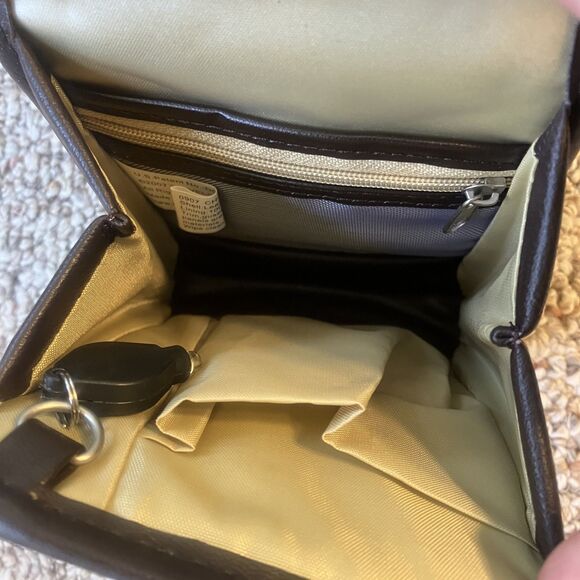 Travelon Small Crossbody Bag Black Leather Travel Pockets Adjustable Strap - Picture 8 of 14